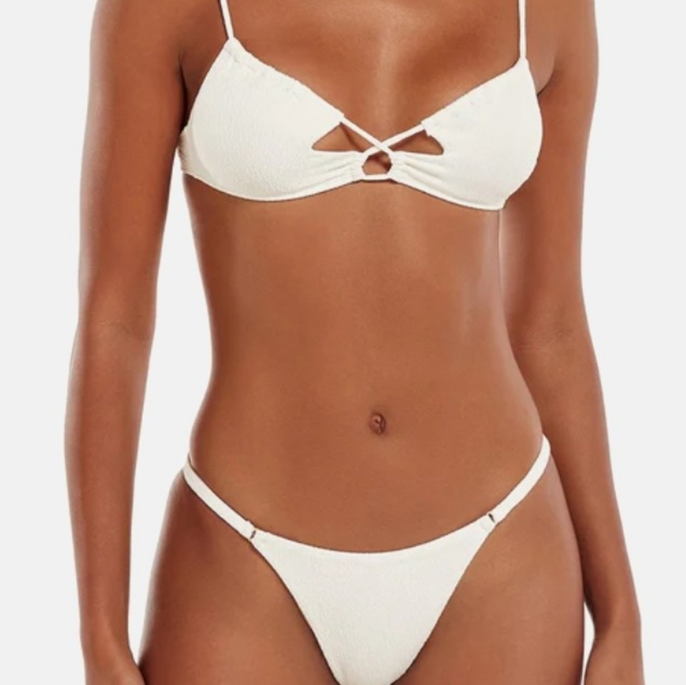 White Firenze Jane Bikini TOP ONLY Medium by Vix Paula Hermanny NWT